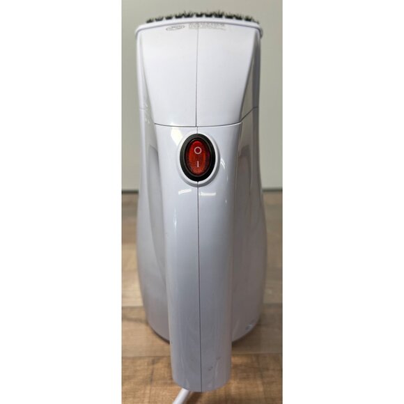 Portable Garment Steamer With Brush & Measuring Cup 700W 220V - Picture 5 of 6